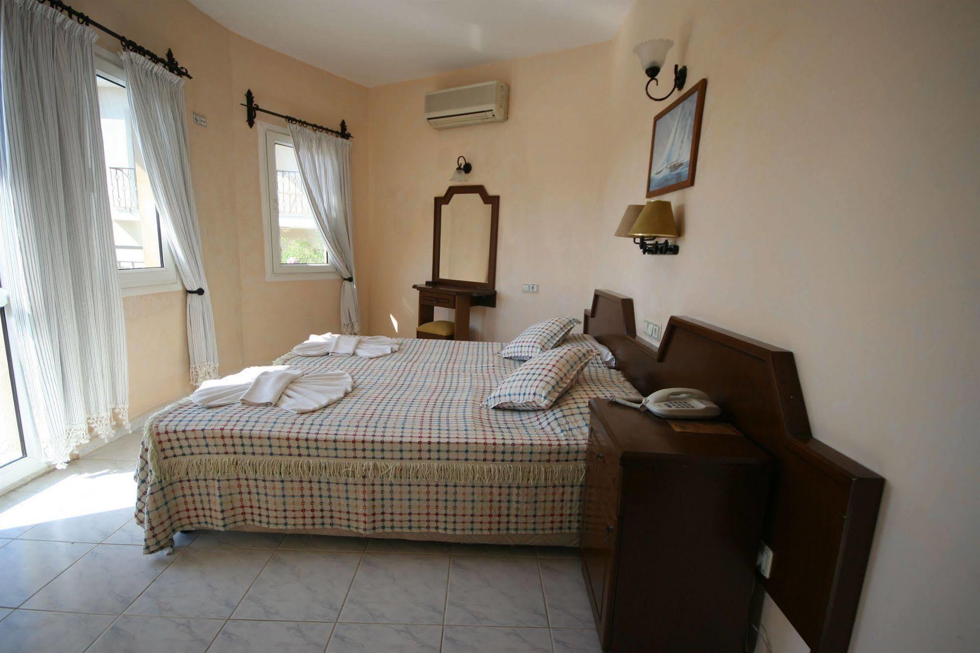 Cypriot Hotel Oludeniz Bagian luar foto